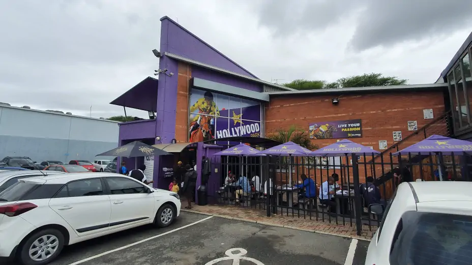 Hollywoodbets – Springfield Park and Bunny Bar